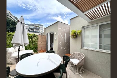 Apartamento à venda com 153m², 3 quartos e 2 vagasCobertura