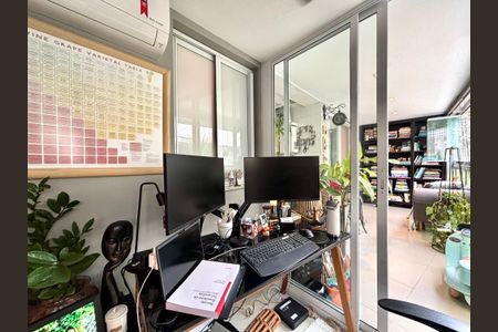 Apartamento à venda com 153m², 3 quartos e 2 vagasEscritório