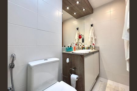 Apartamento à venda com 153m², 3 quartos e 2 vagasBanheiro social