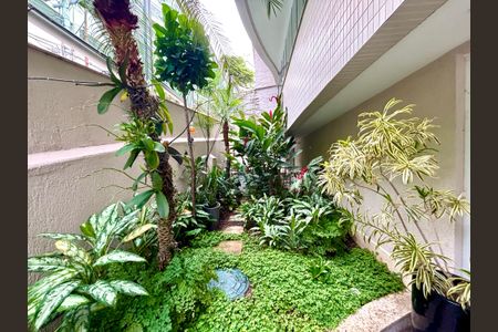 Apartamento à venda com 153m², 3 quartos e 2 vagasPortaria - área verde