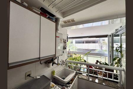 Apartamento à venda com 153m², 3 quartos e 2 vagasÁrea de serviço 