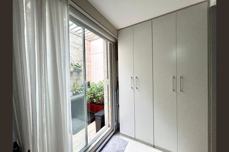 Apartamento à venda com 153m², 3 quartos e 2 vagasQuarto 1 - varanda