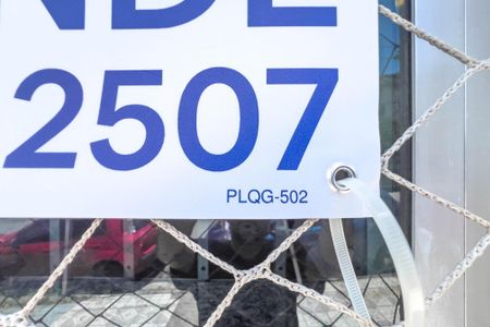 Casa à venda com 101m², 3 quartos e sem vagaPlaca PLQG - 502