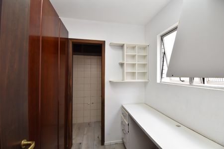 Apartamento para alugar com 143m², 3 quartos e 1 vagaQuarto de Serviço