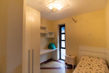 Apartamento para alugar com 114m², 4 quartos e 1 vaga