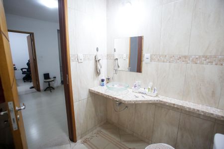 Casa para alugar com 200m², 3 quartos e sem vagaBanheiro Social