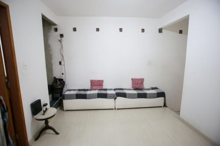 Casa para alugar com 200m², 3 quartos e sem vagaHall dos Quartos