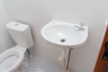 Apartamento para alugar com 49m², 2 quartos e 1 vaga Apartamento para alugar com 49m², 2 quartos e 1 vagaBanheiro