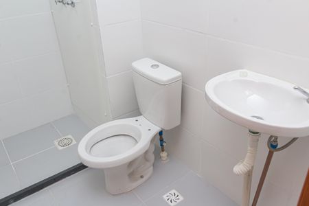 Apartamento para alugar com 49m², 2 quartos e 1 vaga Apartamento para alugar com 49m², 2 quartos e 1 vagaBanheiro