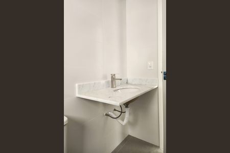 Apartamento à venda com 84m², 2 quartos e 2 vagas Apartamento à venda com 84m², 2 quartos e 2 vagasBanheiro da Suíte