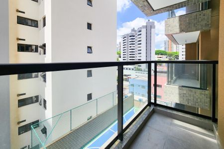 Apartamento à venda com 84m², 2 quartos e 2 vagas Apartamento à venda com 84m², 2 quartos e 2 vagasVaranda do Quarto