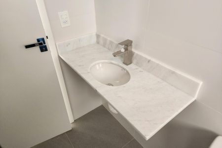 Apartamento à venda com 84m², 2 quartos e 2 vagas Apartamento à venda com 84m², 2 quartos e 2 vagasBanheiro Social