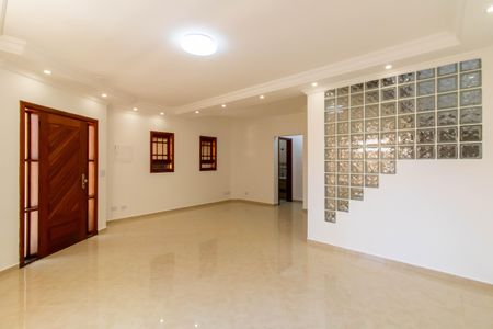 Casa à venda com 211m², 3 quartos e 4 vagasSala