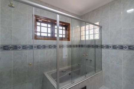 Casa à venda com 211m², 3 quartos e 4 vagasSuíte