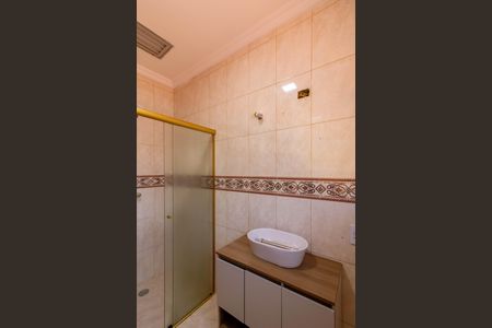 Casa à venda com 211m², 3 quartos e 4 vagasBanheiro 