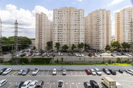 Vista da Sala de apartamento para alugar com 3 quartos, 54m² em Vila Florida, Guarulhos