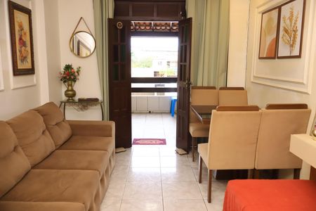 Sala de casa para alugar com 2 quartos, 72m² em Stella Maris, Salvador