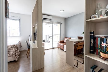 Apartamento à venda com 28m², 1 quarto e sem vaga Apartamento à venda com 28m², 1 quarto e sem vagaSala