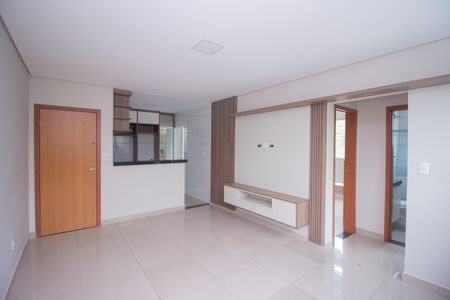 Sala de apartamento à venda com 2 quartos, 69m² em Cabral, Contagem