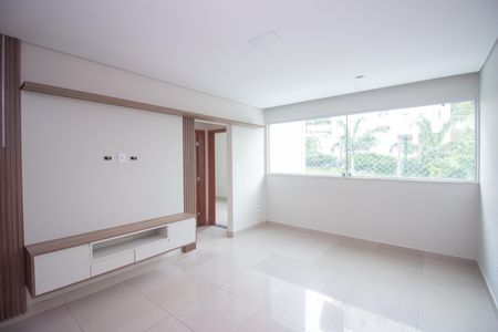 Sala de apartamento à venda com 2 quartos, 69m² em Cabral, Contagem