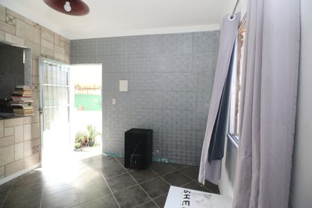 Sala de casa para alugar com 2 quartos, 65m² em Boca do Rio, Salvador