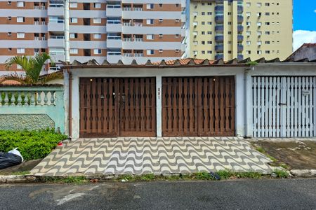 Casa para alugar com 200m², 2 quartos e 3 vagas Casa para alugar com 200m², 2 quartos e 3 vagasFachada