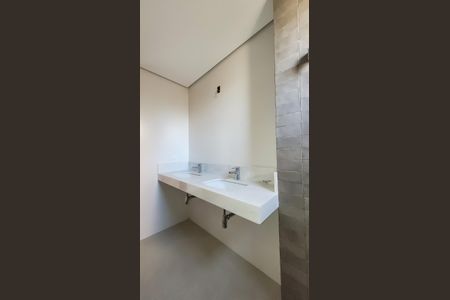 Apartamento à venda com 170m², 3 quartos e 3 vagas Apartamento à venda com 170m², 3 quartos e 3 vagasBanheiro Suite 1