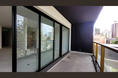 Apartamento à venda com 170m², 3 quartos e 3 vagas Apartamento à venda com 170m², 3 quartos e 3 vagasVaranda Sala