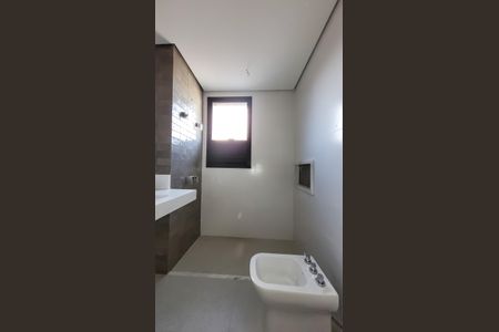 Apartamento à venda com 170m², 3 quartos e 3 vagas Apartamento à venda com 170m², 3 quartos e 3 vagasBanheiro Suite 1