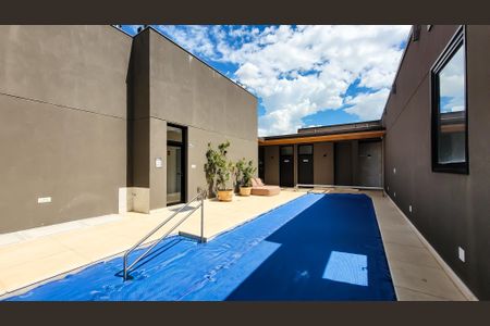 Apartamento à venda com 170m², 3 quartos e 3 vagas Apartamento à venda com 170m², 3 quartos e 3 vagasÁrea comum - Piscina