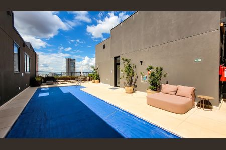 Apartamento à venda com 170m², 3 quartos e 3 vagas Apartamento à venda com 170m², 3 quartos e 3 vagasÁrea comum - Piscina