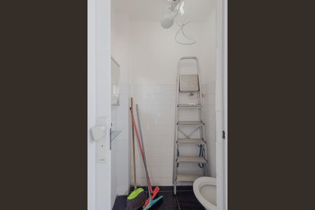 Apartamento à venda com 65m², 3 quartos e 1 vagaÁrea de Serviço - Banheiro