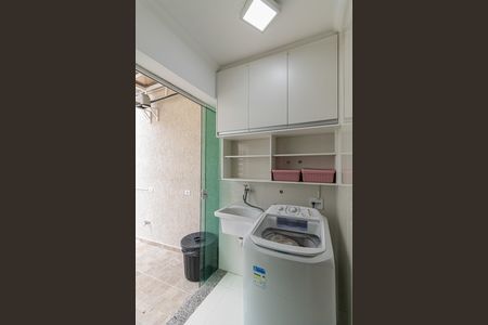 Casa de condomínio à venda com 74m², 3 quartos e 2 vagasÁrea de Serviço