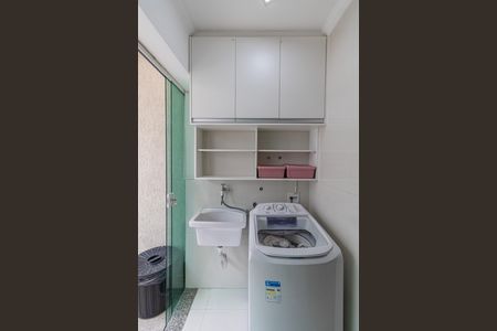 Casa de condomínio à venda com 74m², 3 quartos e 2 vagasÁrea de Serviço