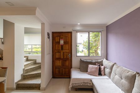 Casa de condomínio à venda com 74m², 3 quartos e 2 vagasSala