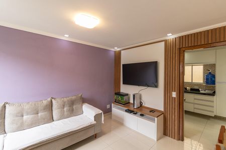 Casa de condomínio à venda com 74m², 3 quartos e 2 vagasSala