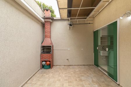 Casa de condomínio à venda com 74m², 3 quartos e 2 vagasChurrasqueira