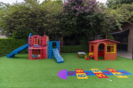 Casa de condomínio à venda com 74m², 3 quartos e 2 vagasÁrea comum - Playground 