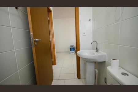 Banheiro Social de apartamento para alugar com 2 quartos, 62m² em Boqueirão, Praia Grande