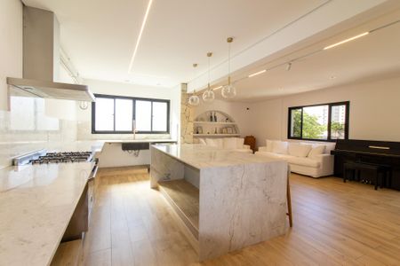 Apartamento à venda com 240m², 5 quartos e 3 vagasCozinha