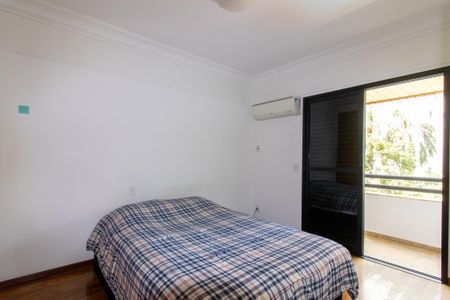 Apartamento à venda com 240m², 5 quartos e 3 vagasSuite 3