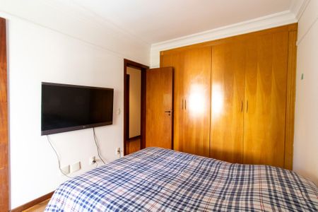 Apartamento à venda com 240m², 5 quartos e 3 vagasSuite 3