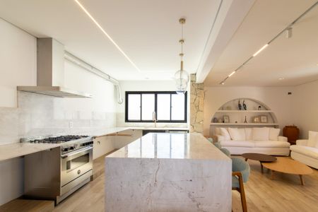 Apartamento à venda com 240m², 5 quartos e 3 vagasCozinha