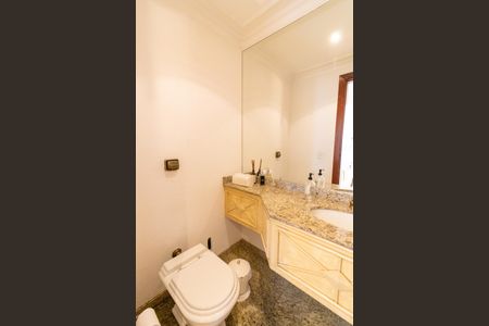 Apartamento à venda com 240m², 5 quartos e 3 vagasLavabo