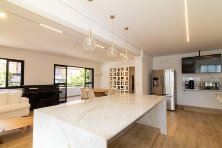 Apartamento à venda com 240m², 5 quartos e 3 vagasCozinha