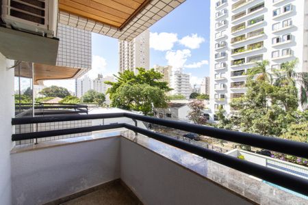 Apartamento à venda com 240m², 5 quartos e 3 vagasSuite 3