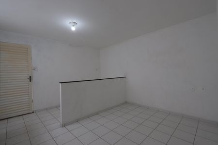Sala de casa para alugar com 1 quarto, 40m² em Vila Darli, São Paulo