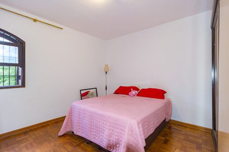 Casa à venda com 146m², 2 quartos e 2 vagas Casa à venda com 146m², 2 quartos e 2 vagasQuarto 2