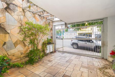 Casa à venda com 146m², 2 quartos e 2 vagas Casa à venda com 146m², 2 quartos e 2 vagasGaragem