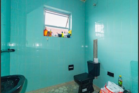 Casa à venda com 146m², 2 quartos e 2 vagas Casa à venda com 146m², 2 quartos e 2 vagasBanheiro